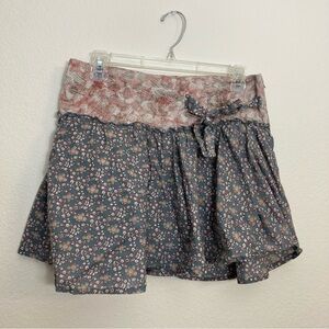 Crown of Hearts - Vintage Skater Skirt - Size Small